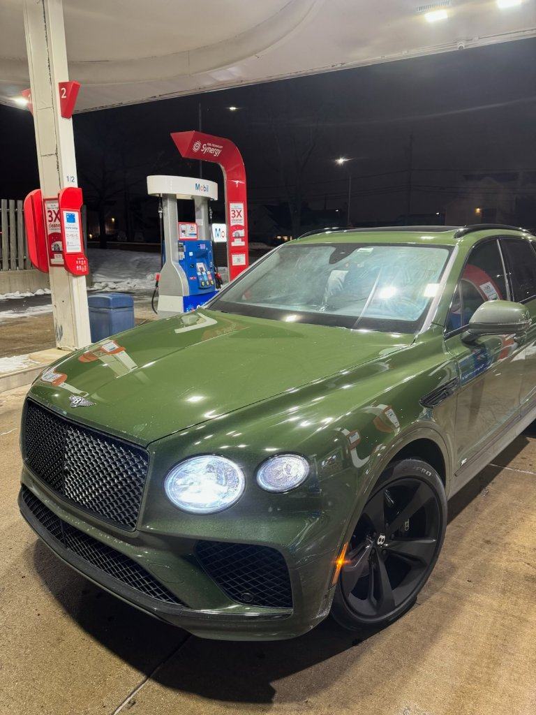 Valenci Supercars 2021 Bentley Bentayga rental Chicago